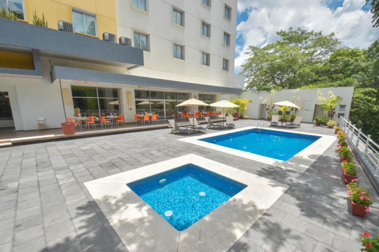 Hb Cordoba Hotel Exterior photo