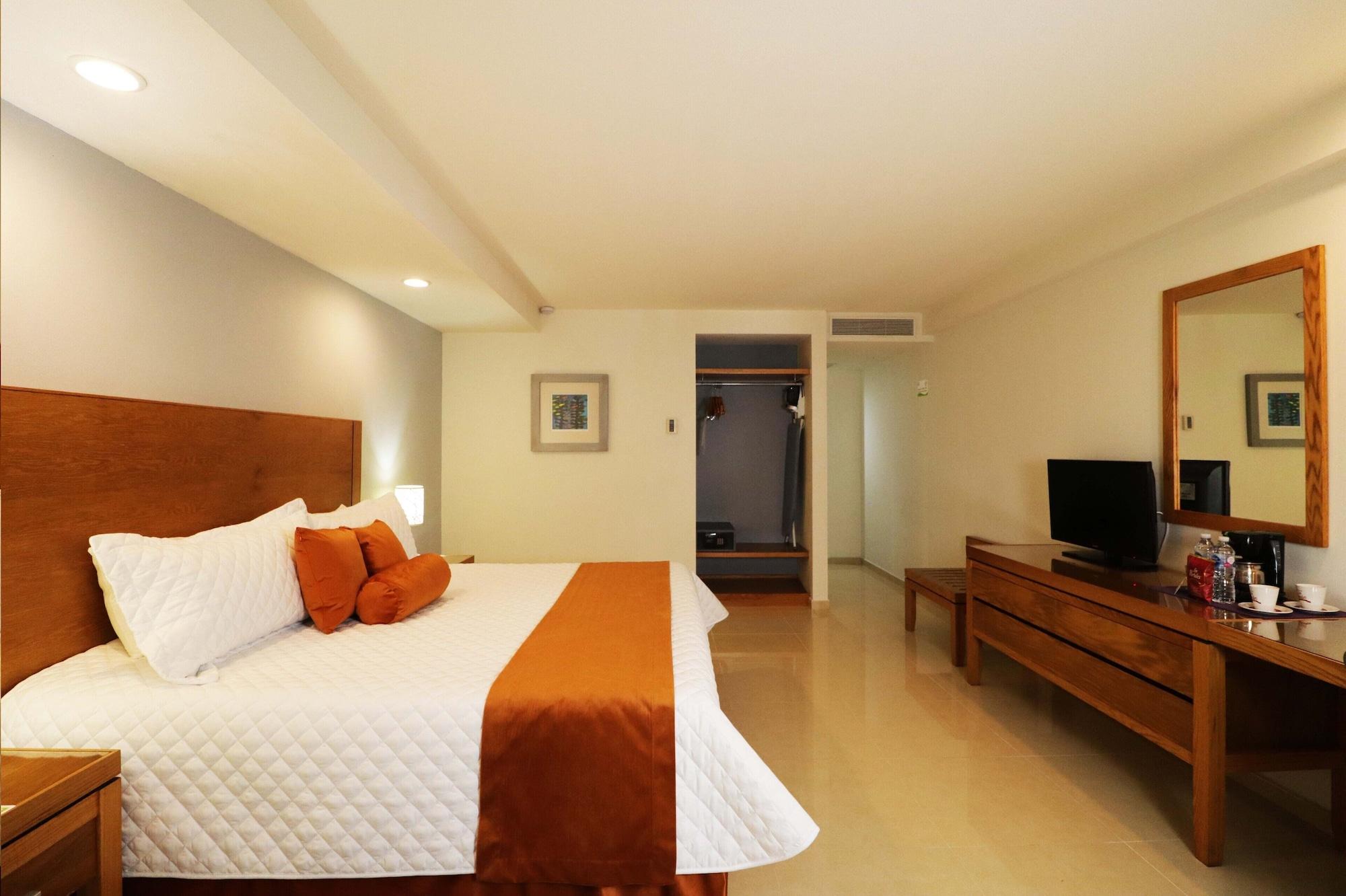 Hb Cordoba Hotel Exterior photo